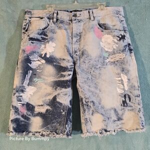 Parish Nation men's acid wash denim shorts with a paint splatter design size 38.